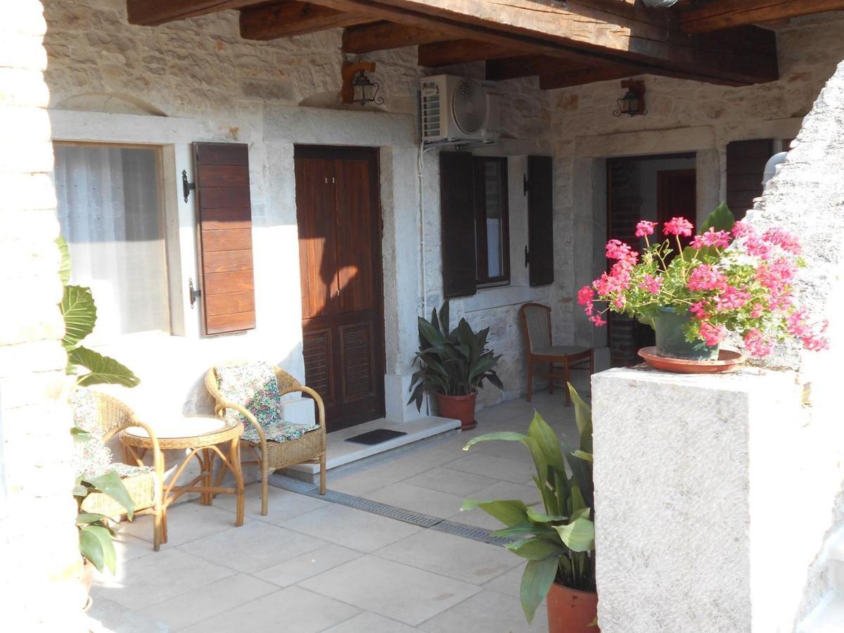 Baderna Apartment Exterior photo